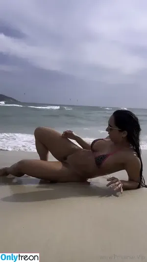 Mulher Melão / Renata Frisson / melaooficial / mulhermelao nude photo #2181