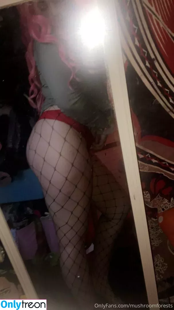 mushroomforests nude photo #0007 (mushroomforestry)