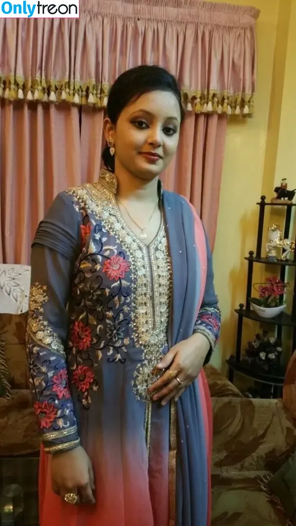 Muskan Malik nude photo #0022 (Muskan Malik)