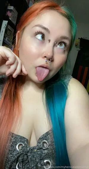 myherocatademiafree / missamerrrickaa nude photo #0009