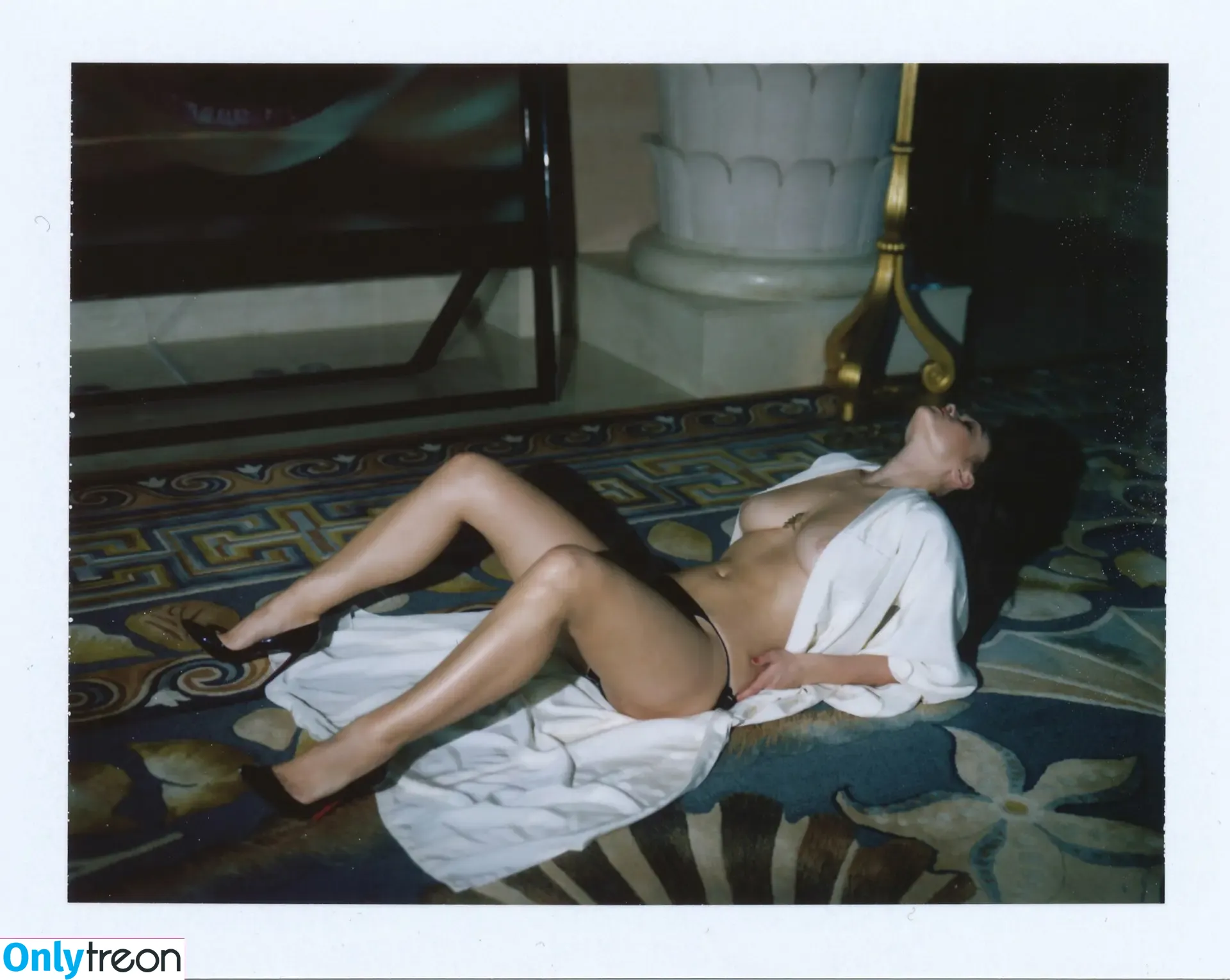 Myla Dalbesio голая photo #0144 (myladalbesio)