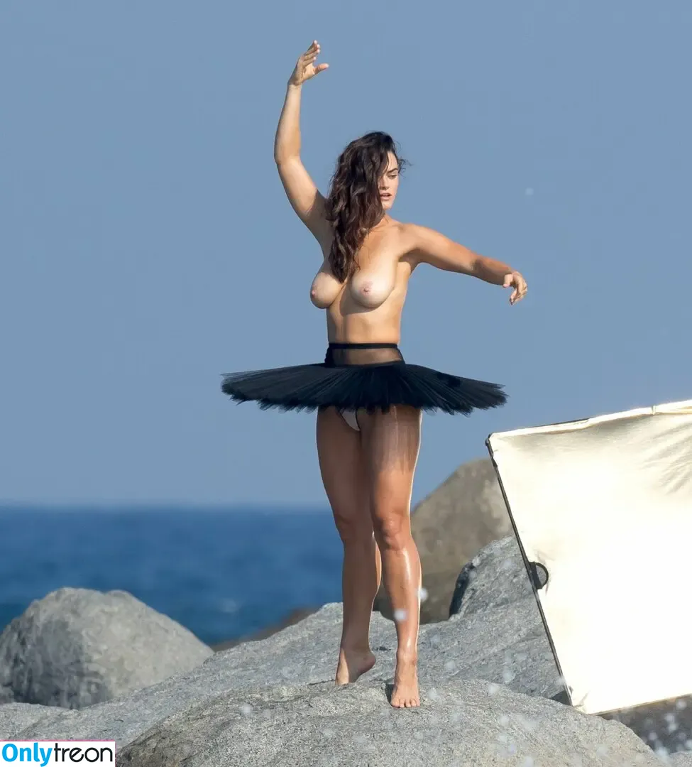 Myla Dalbesio nude photo #0146 (myladalbesio)