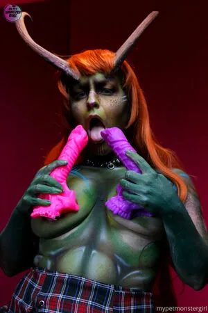 mypetmonstergirl / mypet_monstergirl фото голая #0459