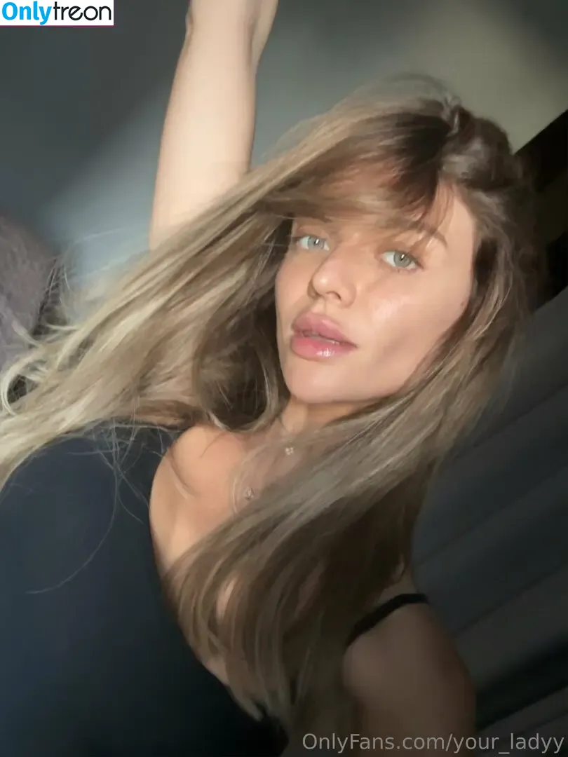 Mysterious Lady nude photo #0024 (your_ladyy)