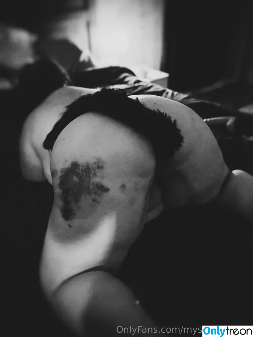 mysticmynx18 nude photo #0008 (mysticmynx18)