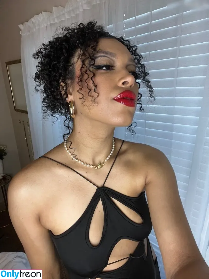 Mystywaterz nude photo #0002 (itsmw / itsmystywaterz)