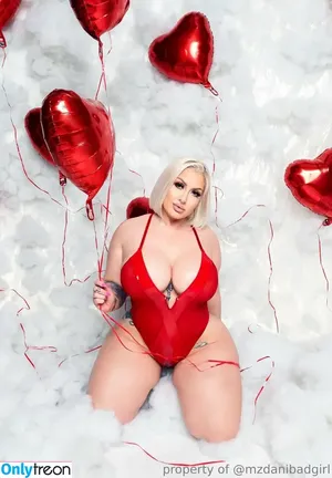 MzDani / Mzdanibad / mzdanibadgirl / mzdanient фото голая #0186