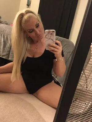 mzdanibadgirl / mzdanient nude photo #0074
