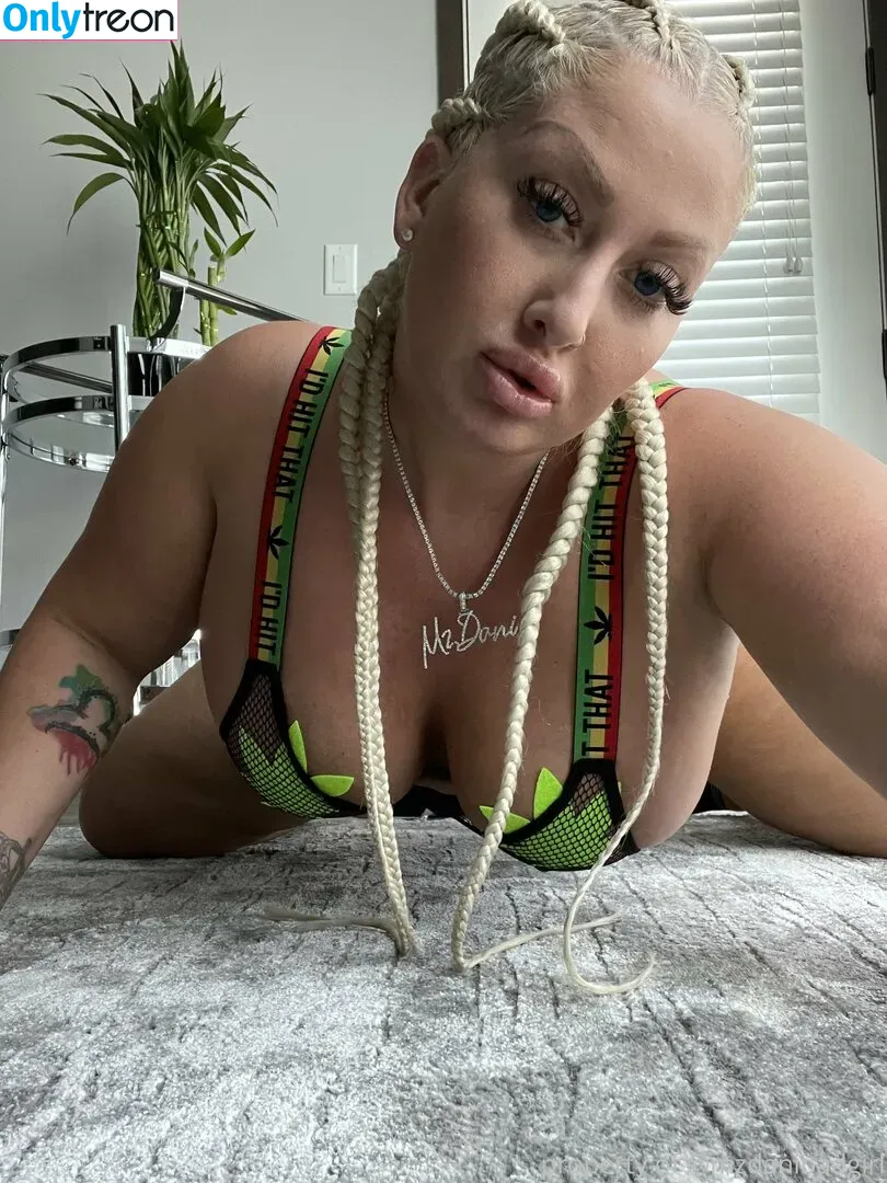 mzdanibadgirl nude photo #0038 (mzdanient)