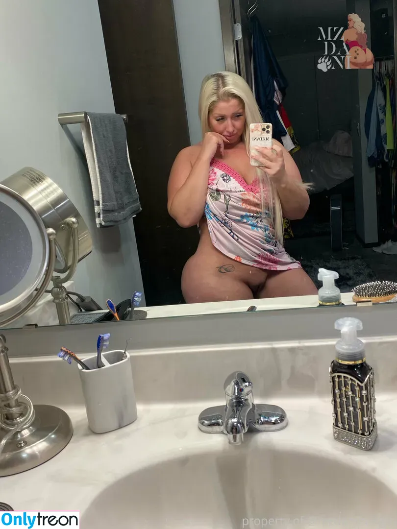 mzdanibadgirl nude photo #0170 (mzdanient)
