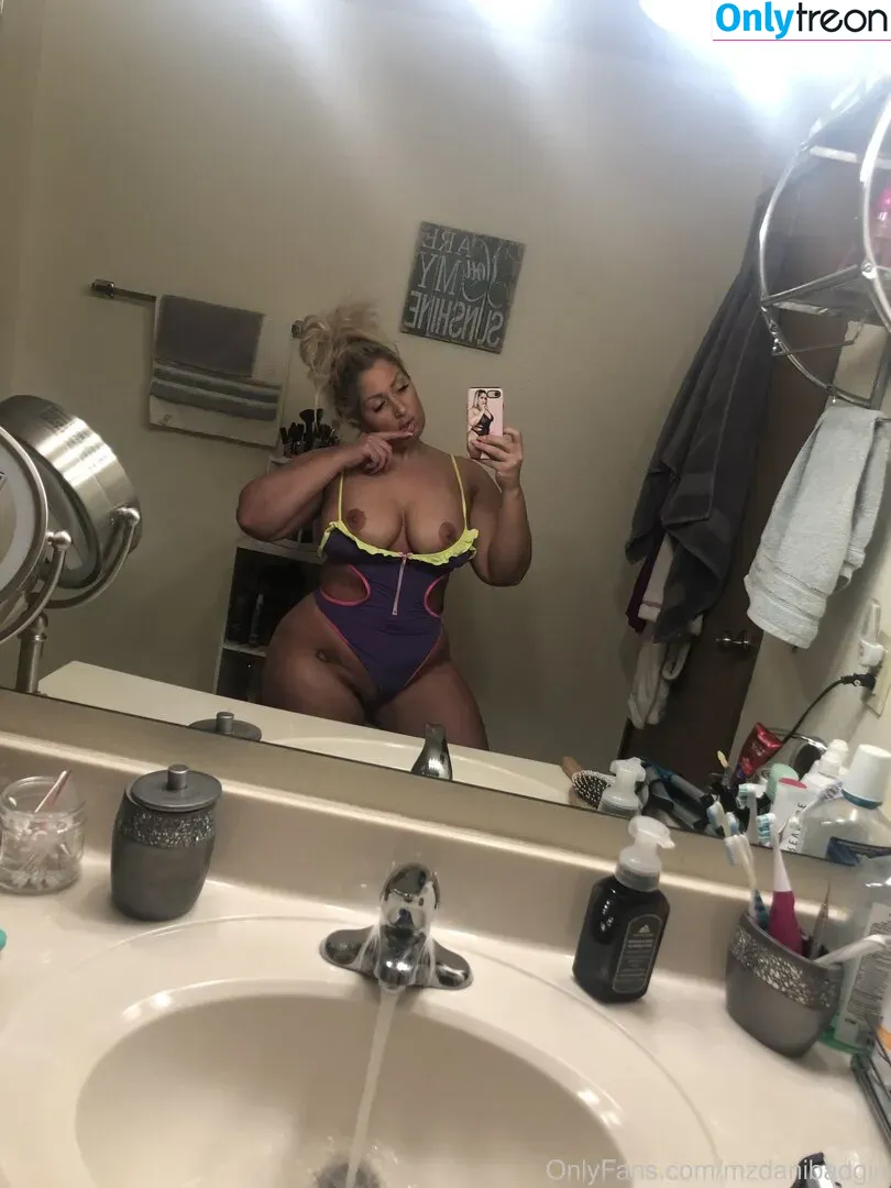 mzdanibadgirl nude photo #0193 (mzdanient)