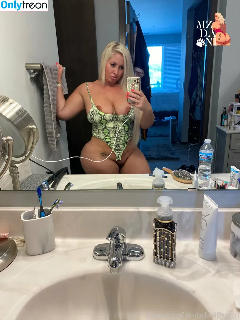 mzdanibadgirl nude photo #0243 (mzdanient)