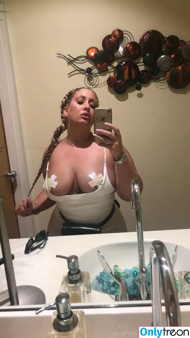 mzdanibadgirl nude photo #0257 (mzdanient)