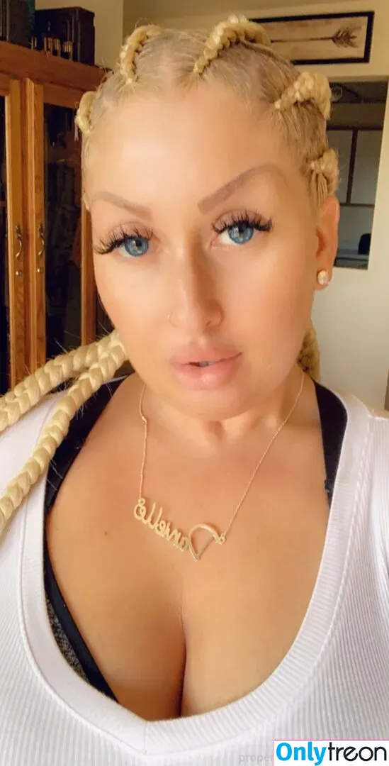 mzdanibadgirl nude photo #0330 (mzdanient)