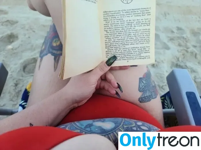 n3rdymind3dfree nude photo #0004 (n3rdymind3dfree)