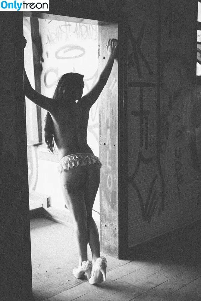 n4ubae nude photo #0094 (Allani Suicide / Francine Romero / Not4you / nyebae_)