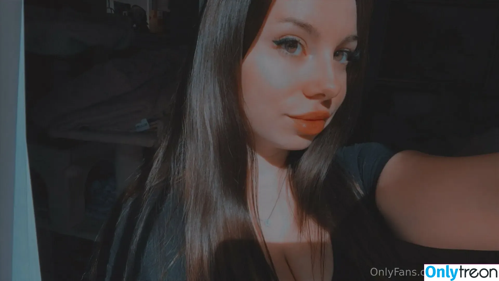 naaomixx nude photo #0012 (naaomixx)