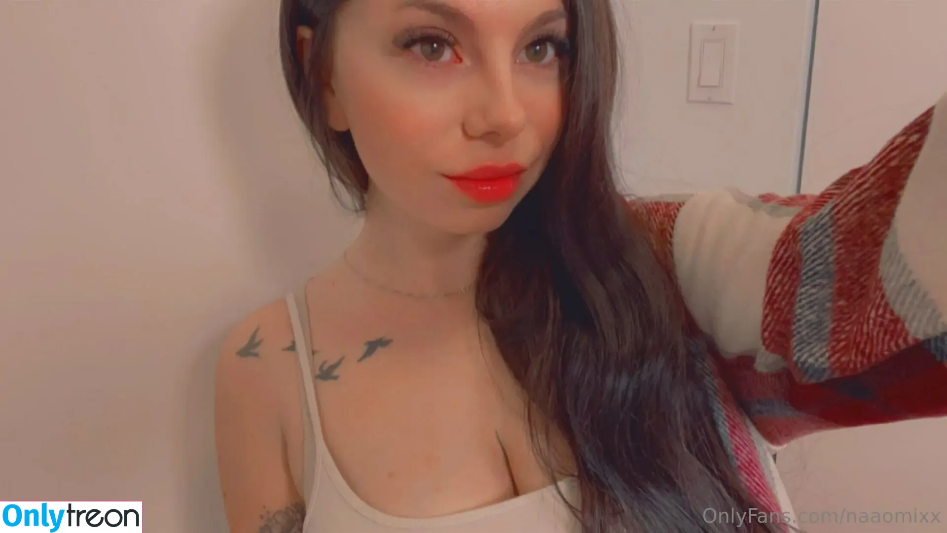 naaomixx nude photo #0031 (naaomixx)