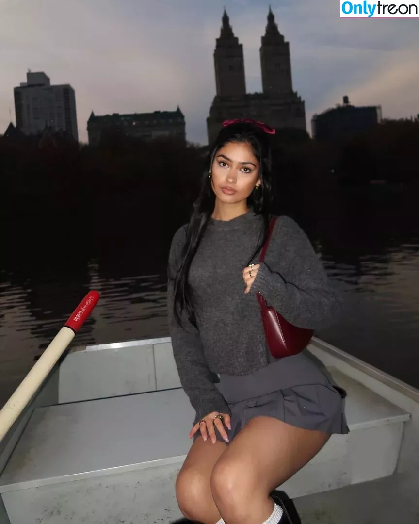 Naaz Torbati голая photo #0118 (naaztorbati)