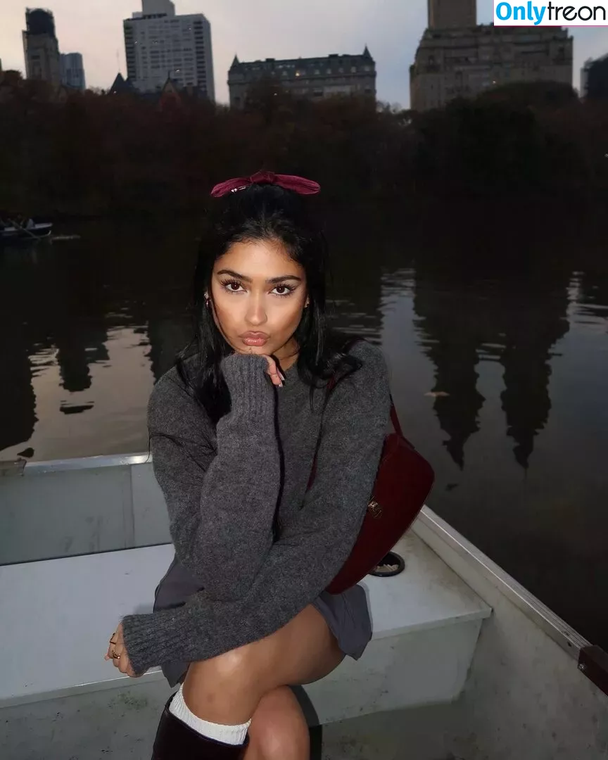 Naaz Torbati голая photo #0120 (naaztorbati)