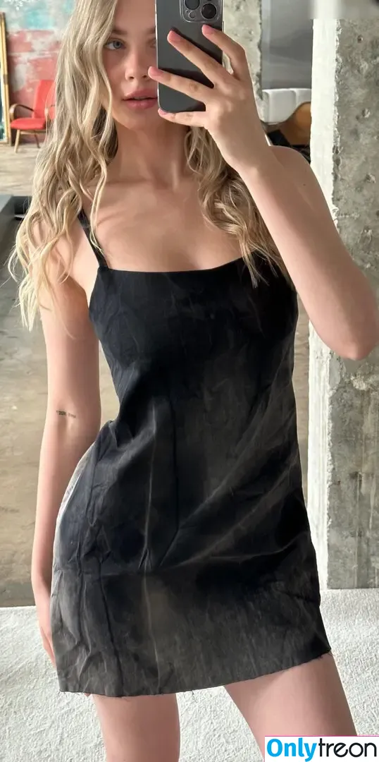Nadia Nastasiuk | nadinka.hah nude photo #0001 (Nadia Nastasiuk | nadinka.hah)