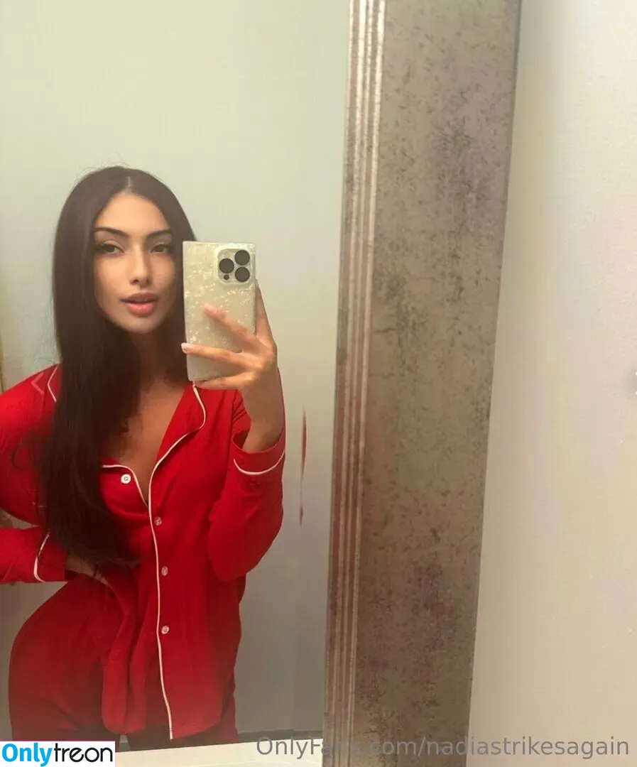 nadiastrikesagain nude photo #0034 (biggnadzz)