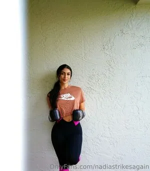 nadiastrikesagain / nadiaaltinbas nude photo #0012