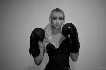 nadiastrikesagain / nadiaaltinbas фото голая #0142