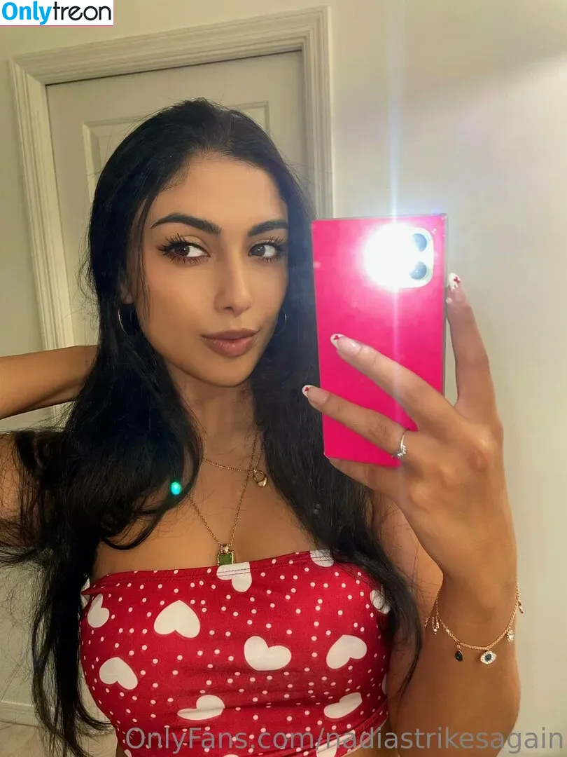 nadiastrikesagain nude photo #0021 (nadiaaltinbas)