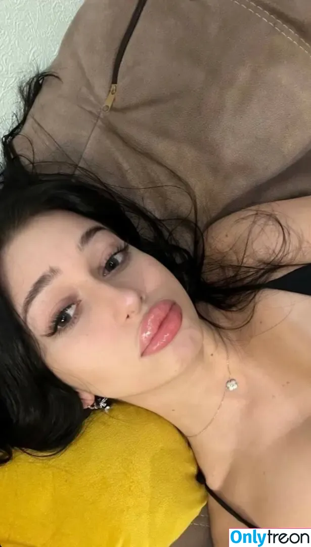 Nadina Feldirova nude photo #0015 (nadiafeldirova)