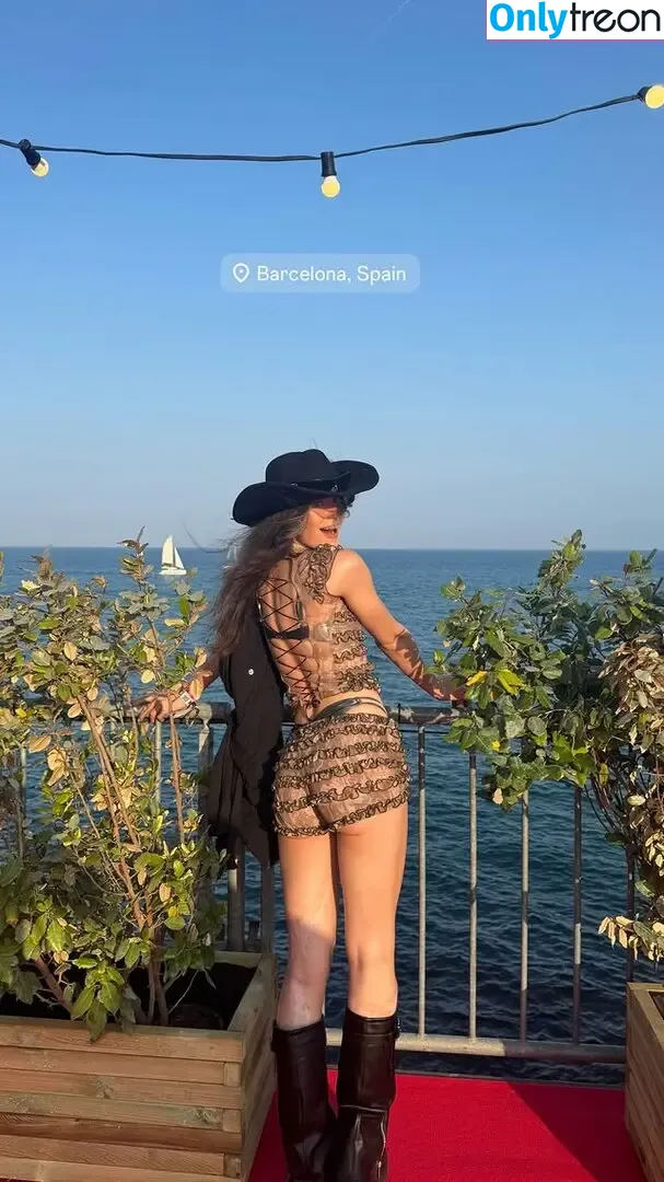 Nadine Breaty голая photo #0136 (nadinebreaty / nadinenight)