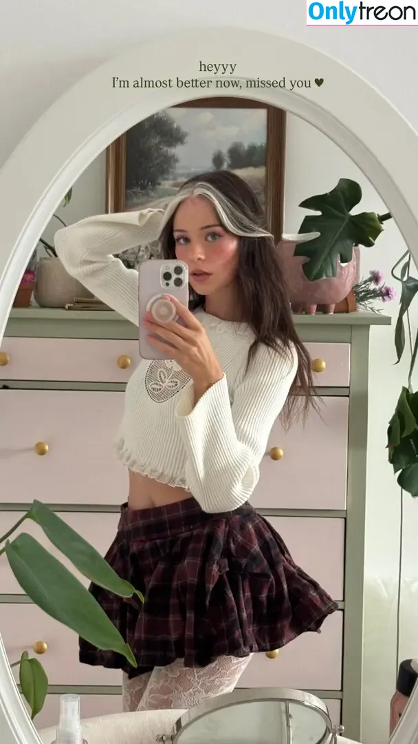 Nadine Breaty nude photo #0219 (nadinebreaty / nadinenight)