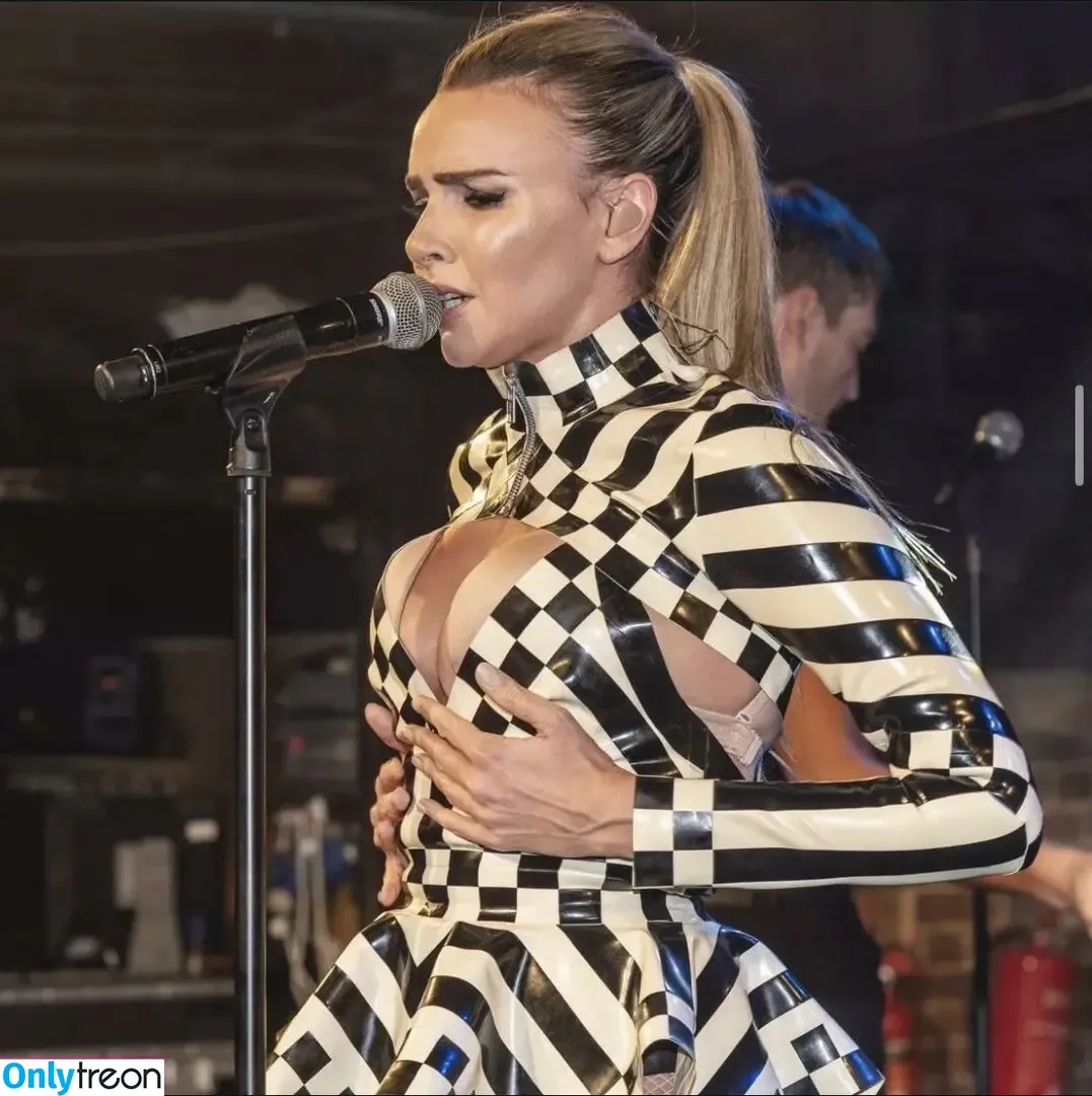 Nadine Coyle nude photo #0034 (nadinecoyle)