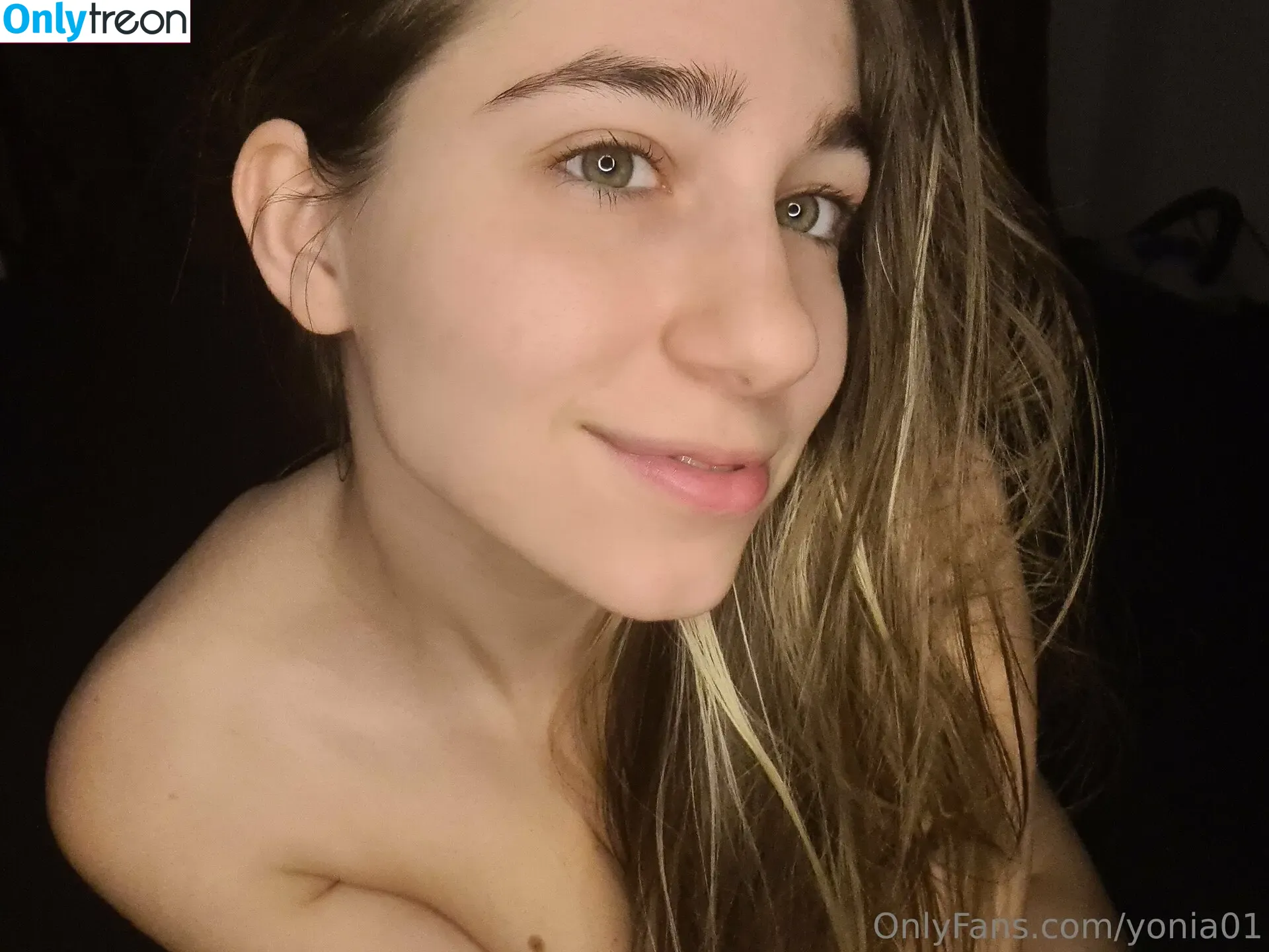 nadine-j.de nude photo #2268 (Mysti C. / nadine__j__ / thenadinejansen)