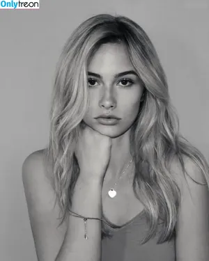 Nadine.spth nude photo #0001