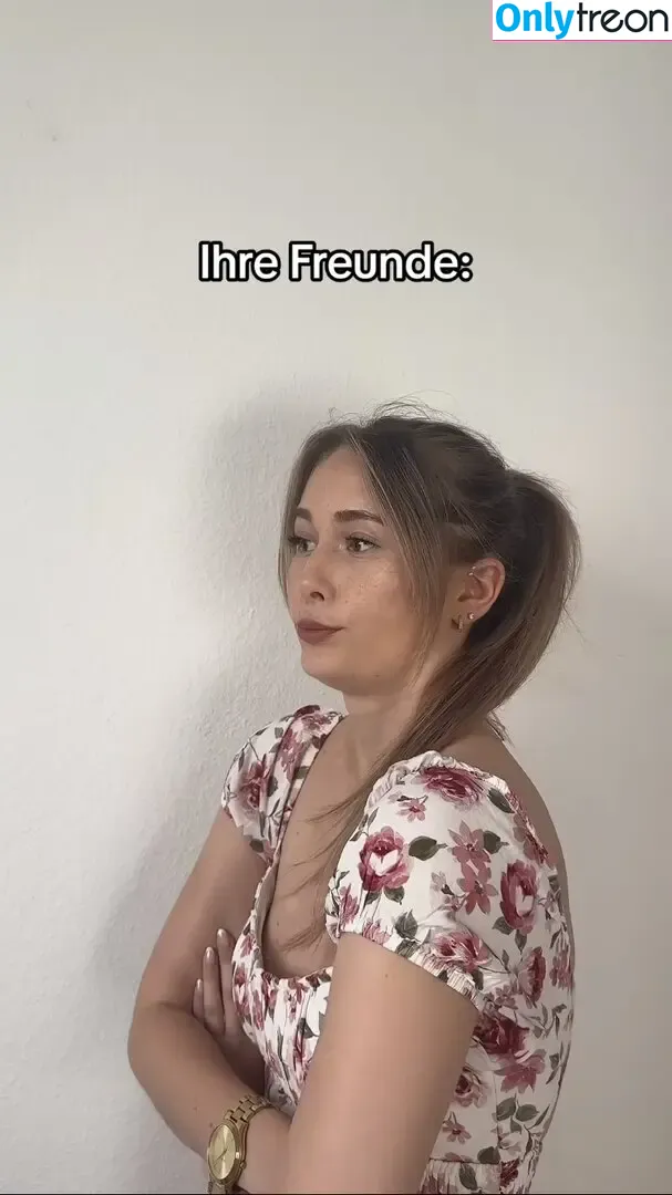 Nadine.spth nude photo #0043 (Nadine.spth)