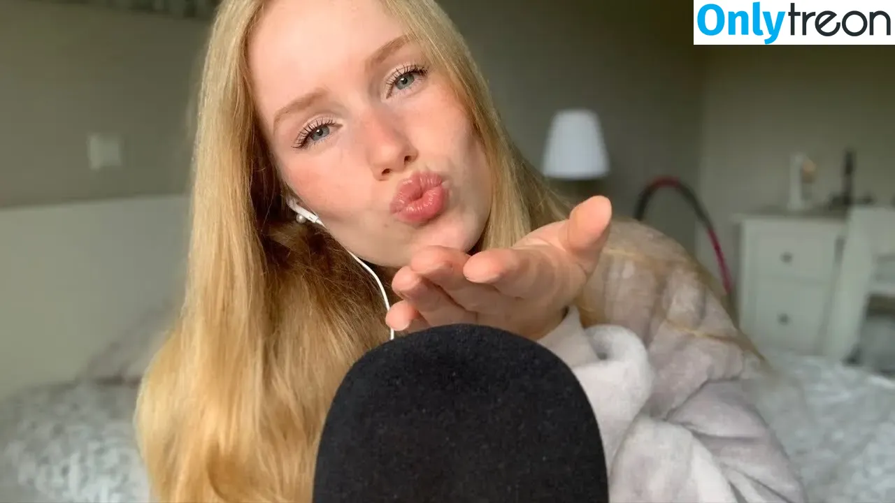 Nadine von relaxASMR голая photo #0002 (yt_relaxasmr)