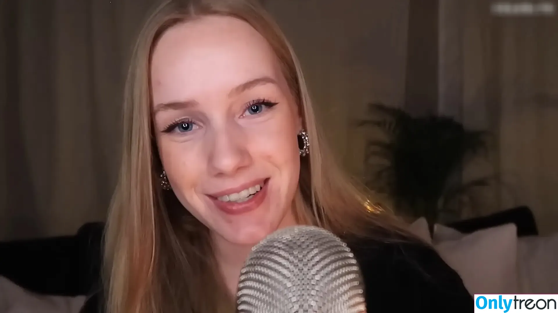 Nadine von relaxASMR голая photo #0007 (yt_relaxasmr)