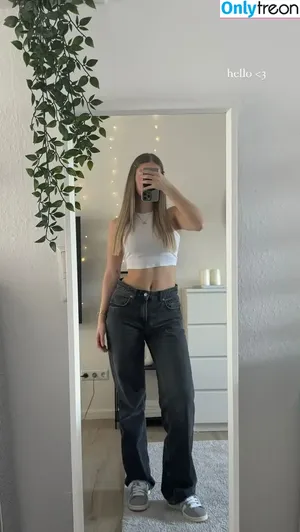 Nadine Zofia Hamleh / nadinezofia nude photo #0040