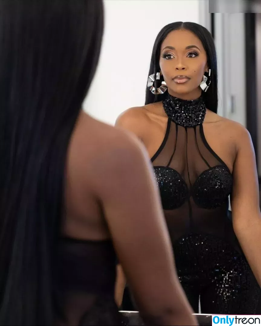 Nafessa Williams nude photo #0023 (deewilliams / nafessawilliams)