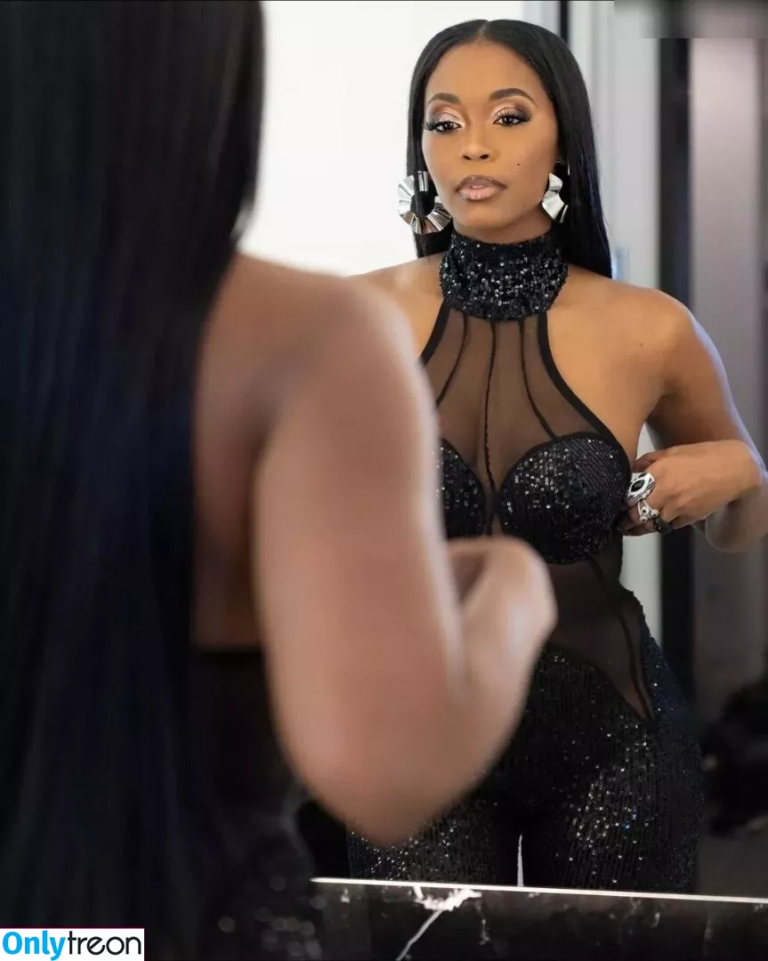 Nafessa Williams nude photo #0024 (deewilliams / nafessawilliams)