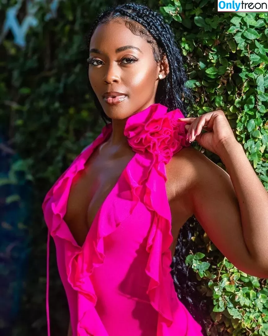 Nafessa Williams nude photo #0043 (deewilliams / nafessawilliams)