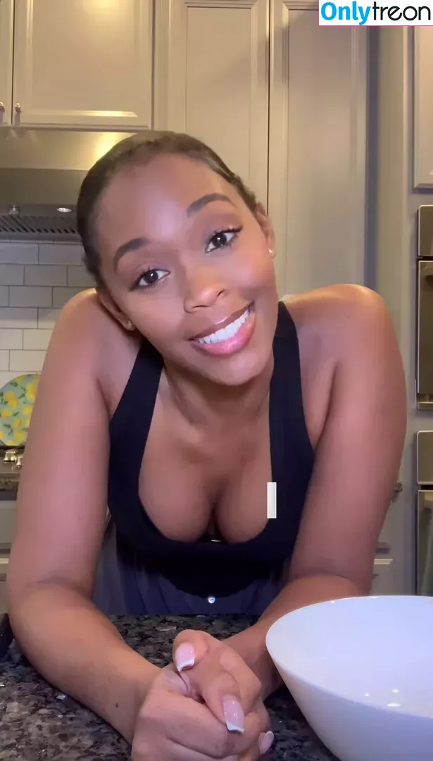 Nafessa Williams nude photo #0052 (deewilliams / nafessawilliams)