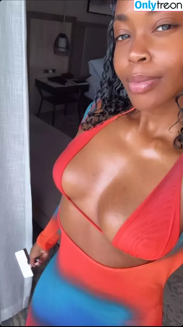 Nafessa Williams nude photo #0056 (deewilliams / nafessawilliams)