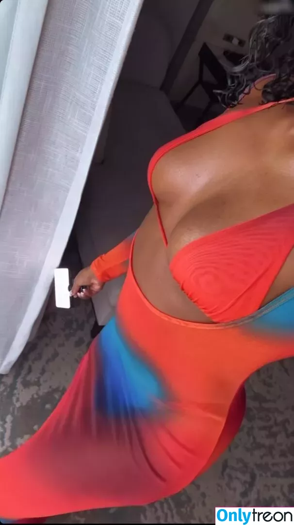 Nafessa Williams nude photo #0057 (deewilliams / nafessawilliams)