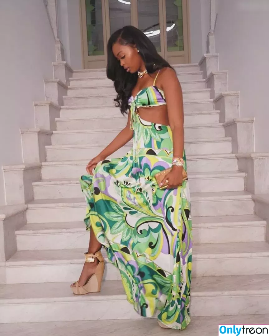 Nafessa Williams nude photo #0078 (deewilliams / nafessawilliams)
