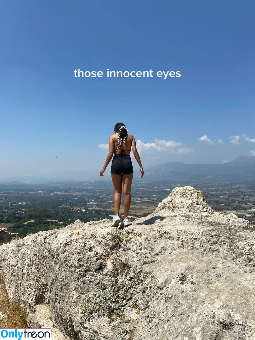 Nakishka nude photo #0014 (yeaimdatbitch2)