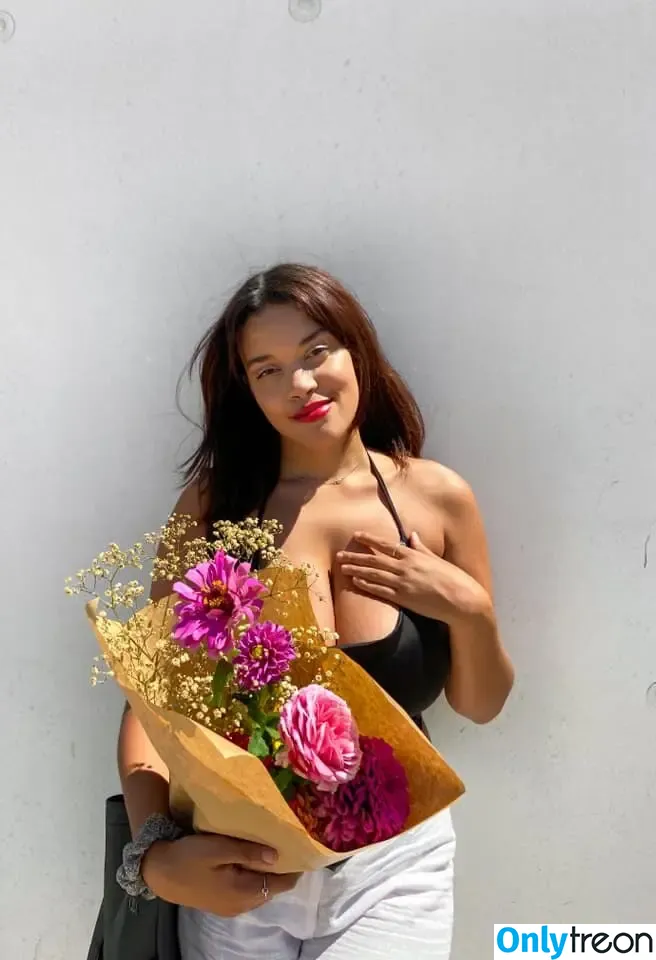 Nakishka nude photo #0041 (yeaimdatbitch2)