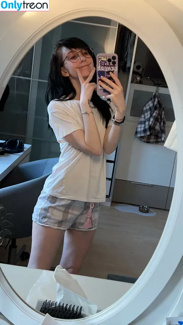 Nananightray голая photo #0020 (nsaneee)