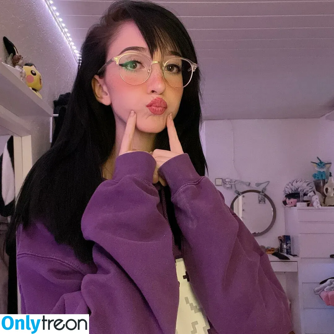 Nananightray nude photo #0058 (nsaneee)